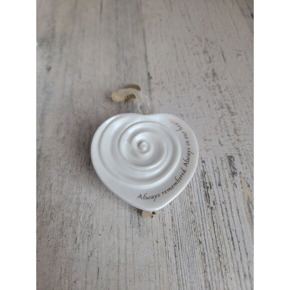 Hallmark Always Remembered ornament Xmas heart - Picture 2 of 4